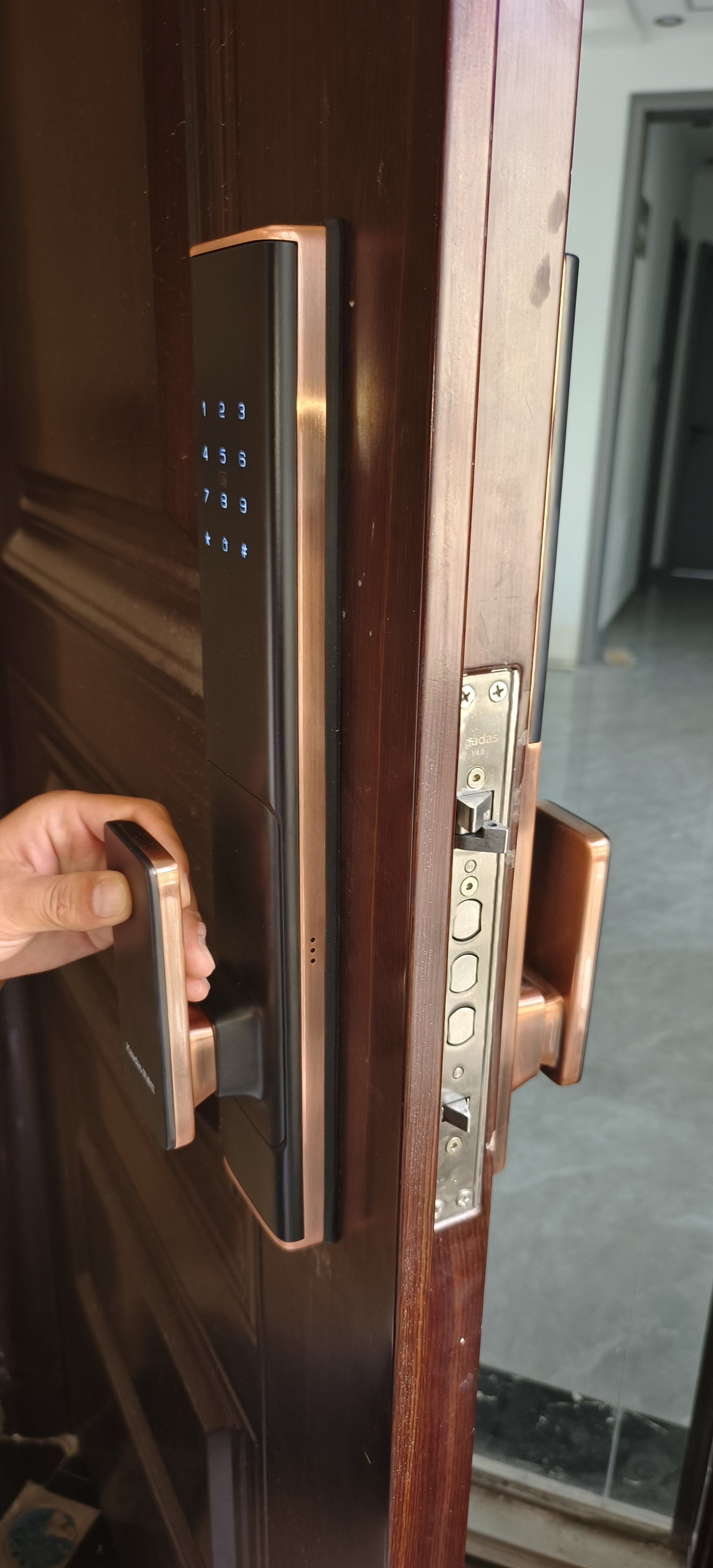 西城消防开展高层住宅小区消防安全检查现场讲解逃生要点